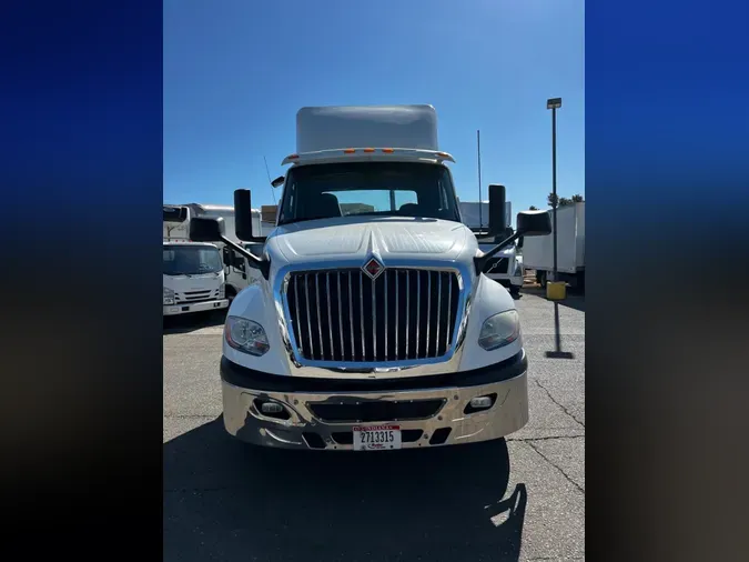 2018 NAVISTAR INTERNATIONAL LT625 DAYCAB T/A