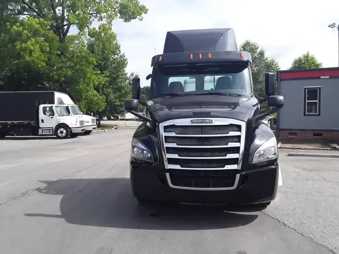 2020 FREIGHTLINER/MERCEDES NEW CASCADIA 126