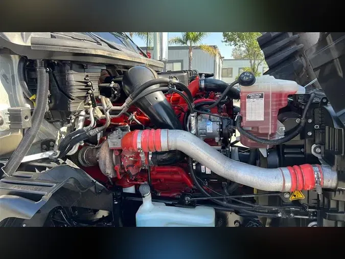 2021 INTERNATIONAL LT