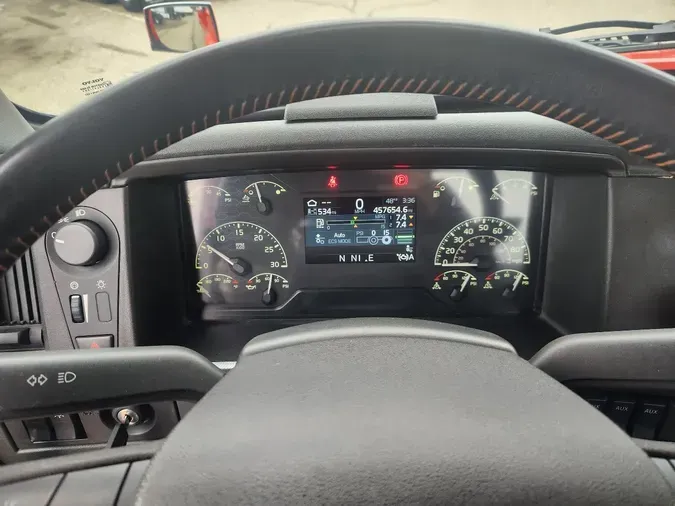 2020 VOLVO VNL62T300