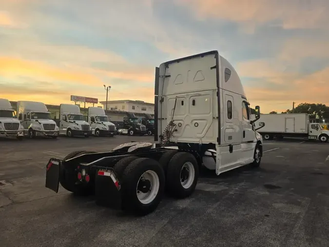 2021 FREIGHTLINER/MERCEDES NEW CASCADIA PX126645a1fa5f6694c0acfb9216e5eec5430ea