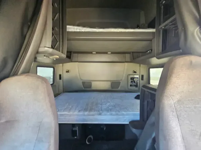 2019 NAVISTAR INTERNATIONAL LT625 SLPR CAB