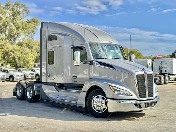 2025 KENWORTH T680