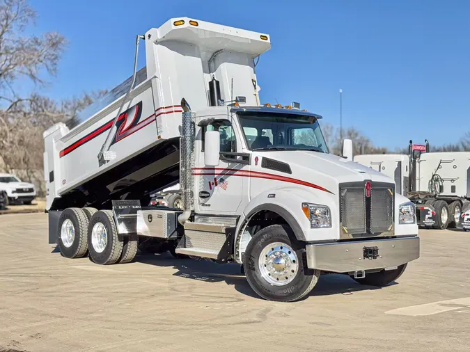 2025 KENWORTH T880S