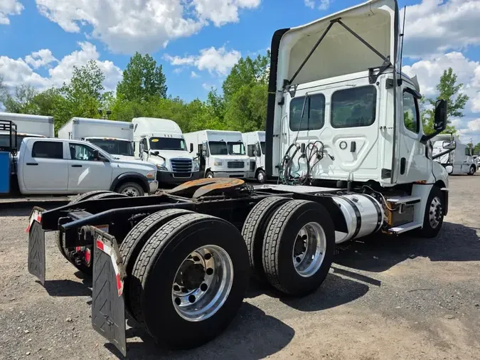 2019 FREIGHTLINER NEW CASCADIA PX12664