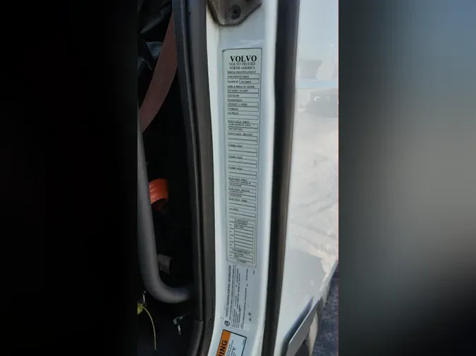 2019 VOLVO VNL64T760