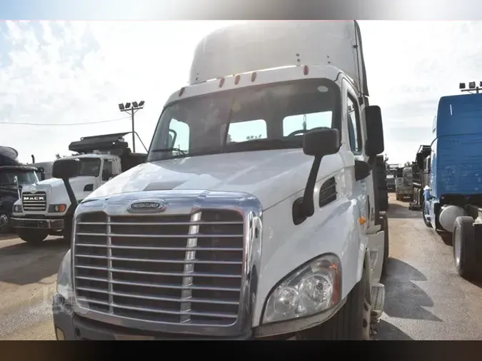 2014 FREIGHTLINER CASCADIA 113