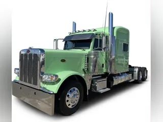 2023 Peterbilt 389