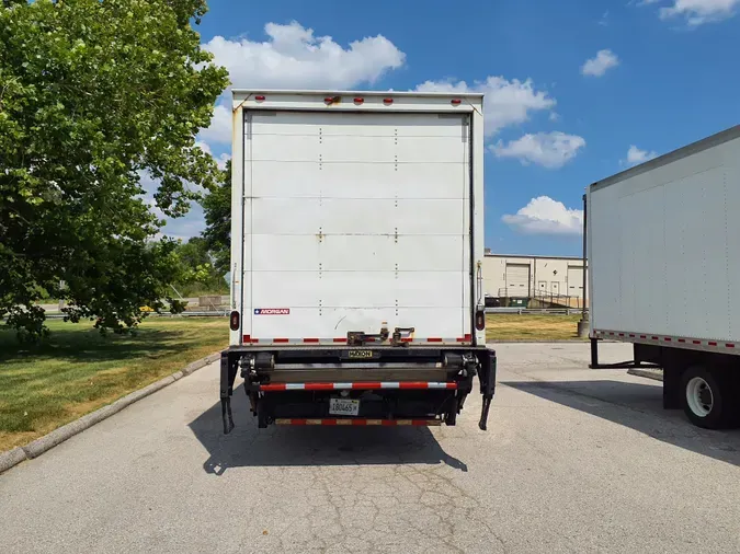 2017 FREIGHTLINER/MERCEDES M2 106