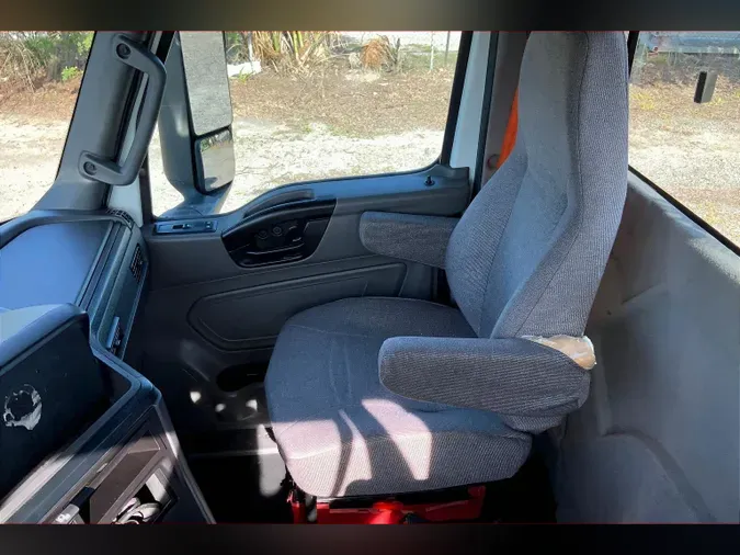 2018 INT LT625 6x4