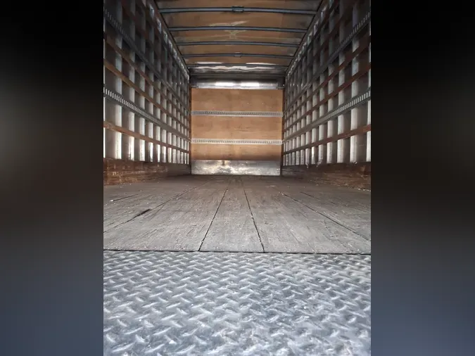 2020 FREIGHTLINER/MERCEDES M2 106