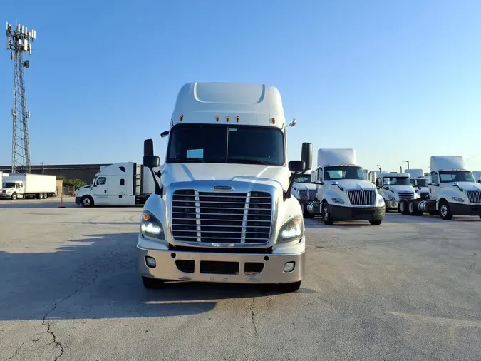2017 FREIGHTLINER CASCADIA 125