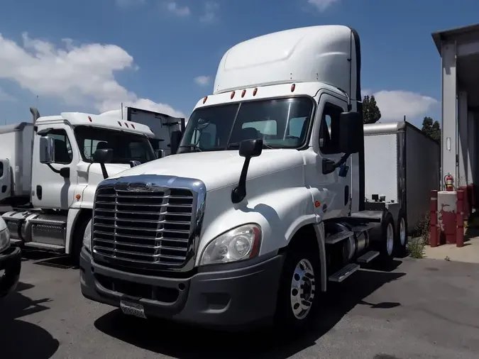 2018 FREIGHTLINER CASCADIA 1255a3cf35fb11d6b41cff7a184bf7be7f8
