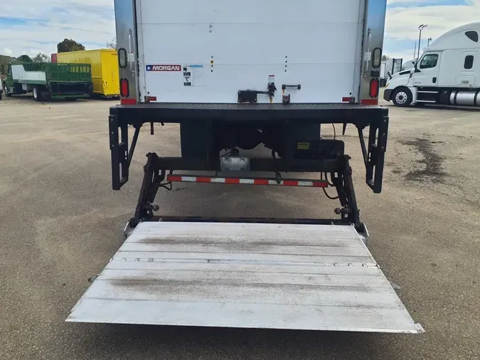 2014 FREIGHTLINER/MERCEDES M2 106