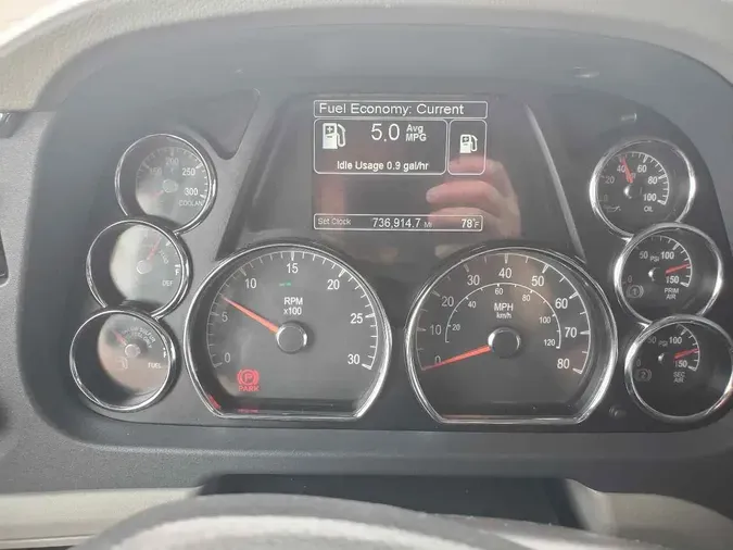2021 PETERBILT 567