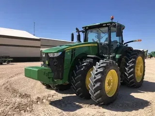 2019 John Deere 8320R