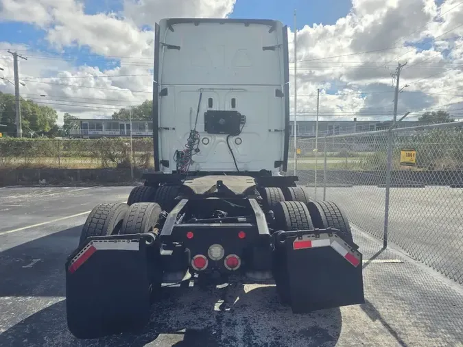 2019 FREIGHTLINER/MERCEDES CASCADIA 125