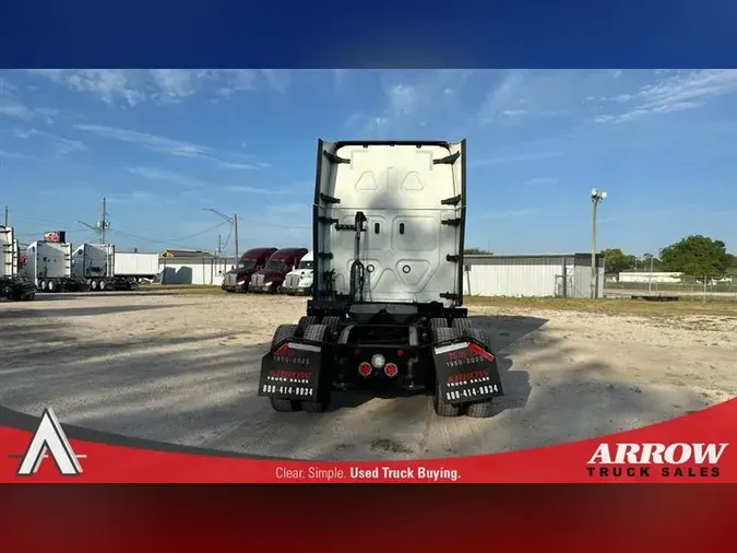 2021 FREIGHTLINER CA126