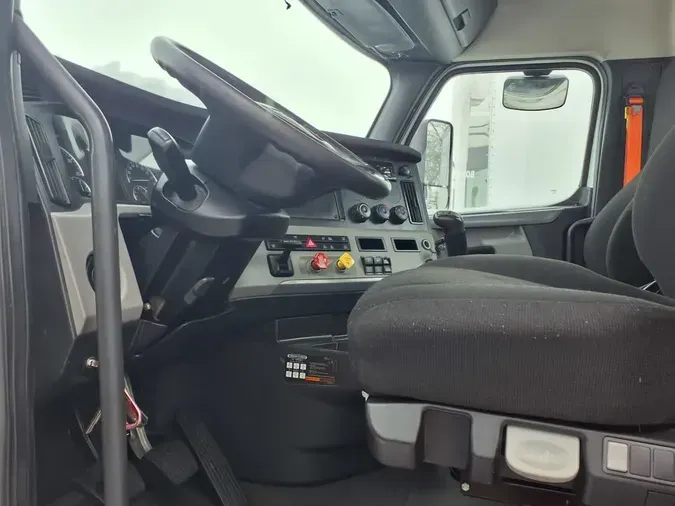 2019 FREIGHTLINER/MERCEDES NEW CASCADIA PX12664