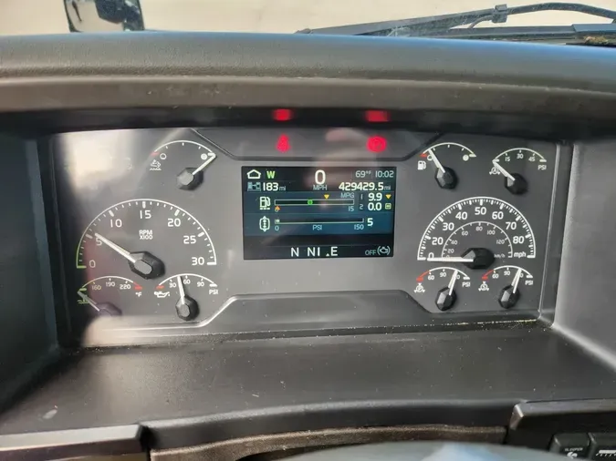 2022 VOLVO VNL64T740