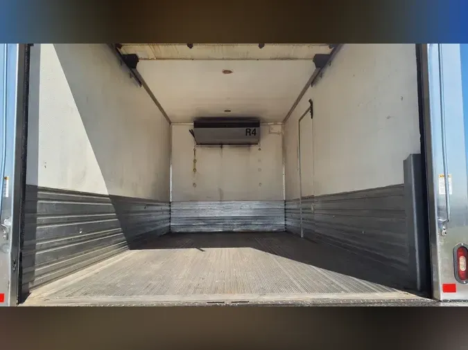 2020 FREIGHTLINER/MERCEDES M2 106