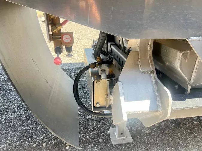 2027 TRAVIS AEROLITE5a5763e9e548c9c11a458613f0a52d0c