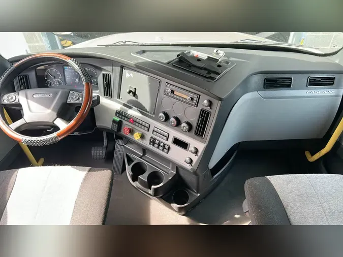 2022 Freightliner Cascadia 126