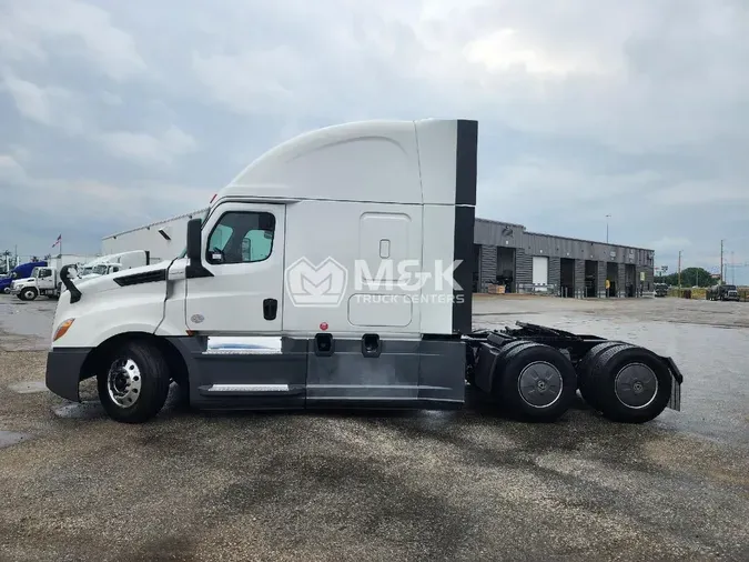 2019 FREIGHTLINER Cascadia 126