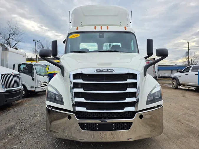 2019 FREIGHTLINER/MERCEDES NEW CASCADIA 116