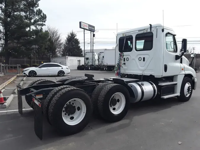 2018 FREIGHTLINER/MERCEDES CASCADIA 125