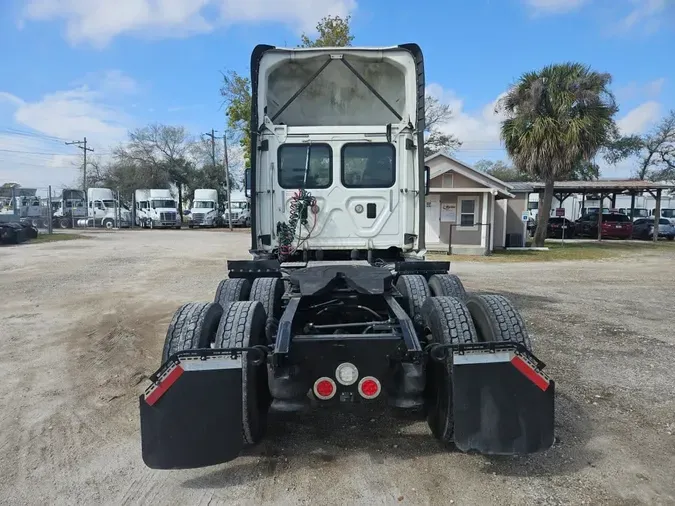 2016 FREIGHTLINER/MERCEDES CASCADIA 1255a5ff4a7f5818793c4655a5caaae0d5b