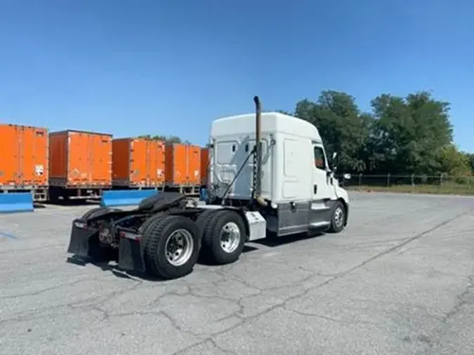 2020 Freightliner Cascadia