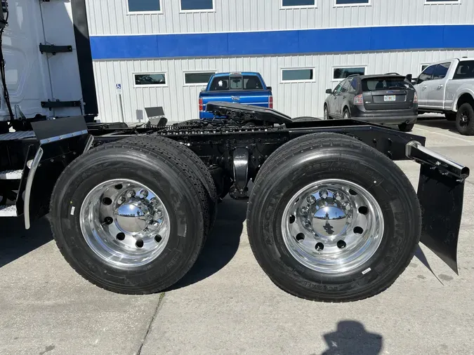 2020 Freightliner Cascadia 126