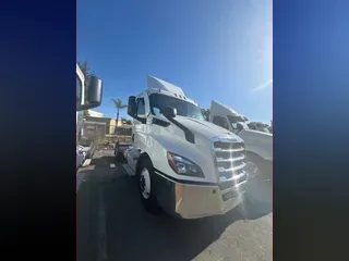 2020 FREIGHTLINER NEW CASCADIA 116