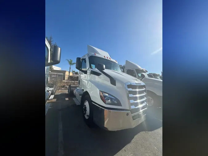 2020 FREIGHTLINER NEW CASCADIA 1165a65ef1aaf67aec1d795650e56d096b7