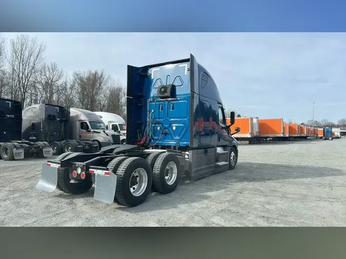 2022 Freightliner Cascadia 126