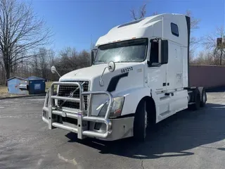 2012 VOLVO VNL670