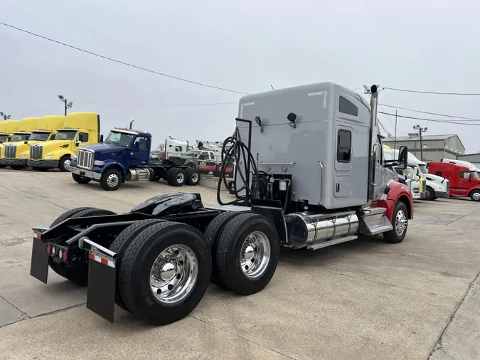 2019 Kenworth T880