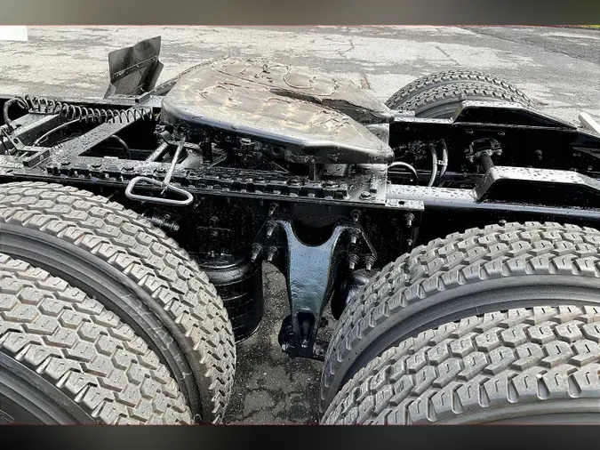 2023 INT LT625 6x4