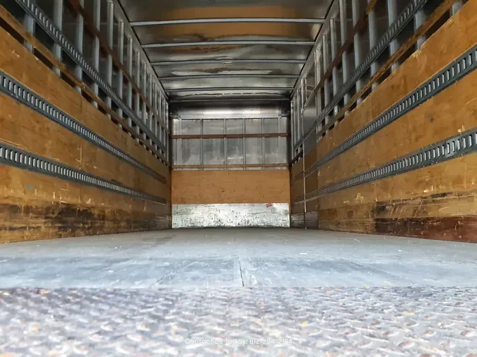 2018 FREIGHTLINER M2 106