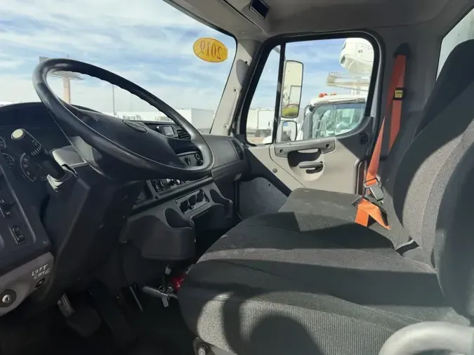 2019 FREIGHTLINER/MERCEDES M2 106