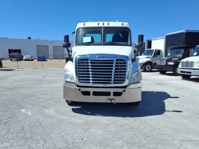 2018 FREIGHTLINER/MERCEDES CASCADIA 125