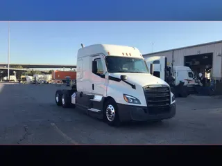 2022 Freightliner Cascadia 126