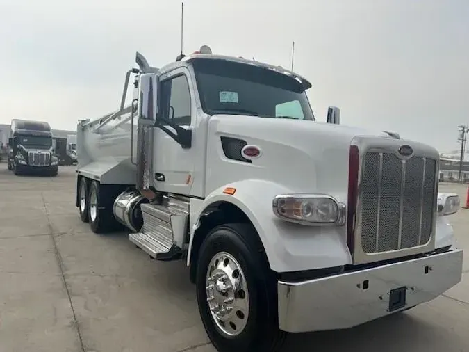 2021 Peterbilt 567