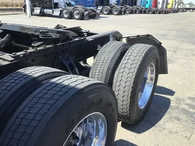 2023 KENWORTH T680