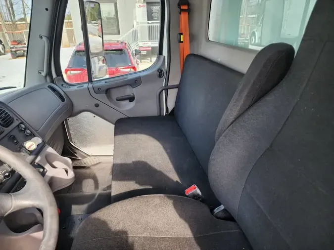 2018 FREIGHTLINER/MERCEDES M2 106