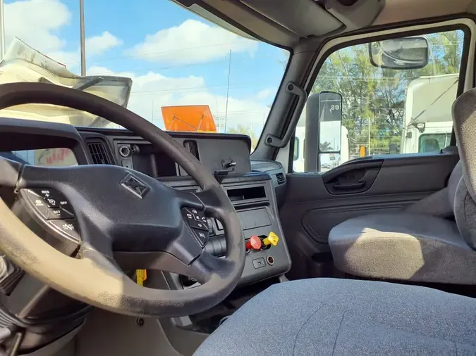 2018 NAVISTAR INTERNATIONAL LT625 DAYCAB T/A5a8a0f252ba319fa7900335704db1906