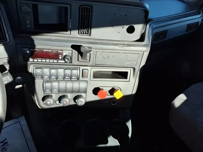 2020 NAVISTAR INTERNATIONAL LT625 DAYCAB T/A5a8a1ee8eaddb4bdf9a3abdfef2b5c38