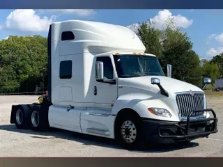 2022 INT LT625 6x4
