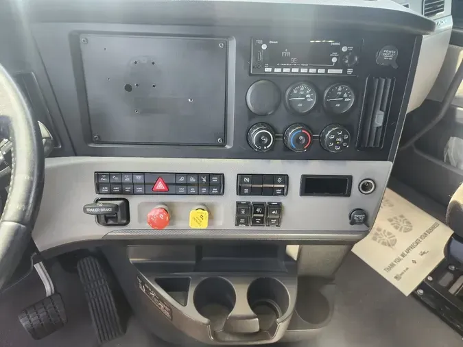 2022 FREIGHTLINER Cascadia 126